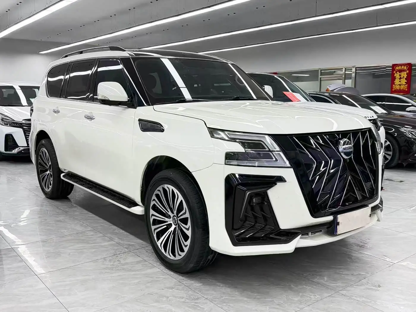 Nissan Patrol 2019 — Photo 3/20