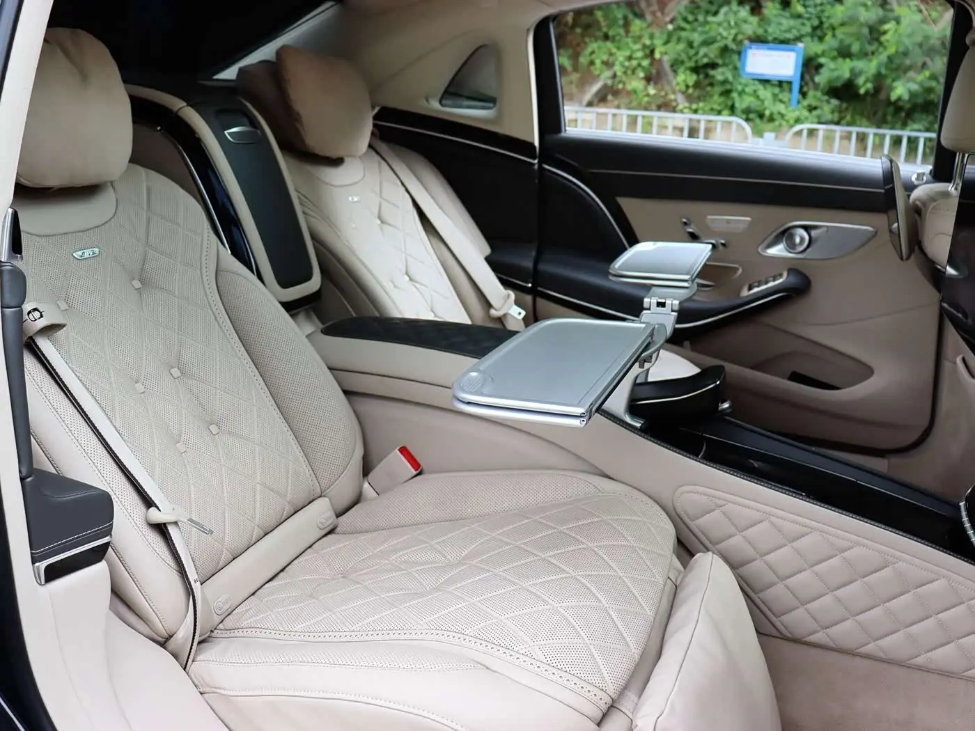 Mercedes-Benz Maybach S-Class 2020 — Фото 14/20