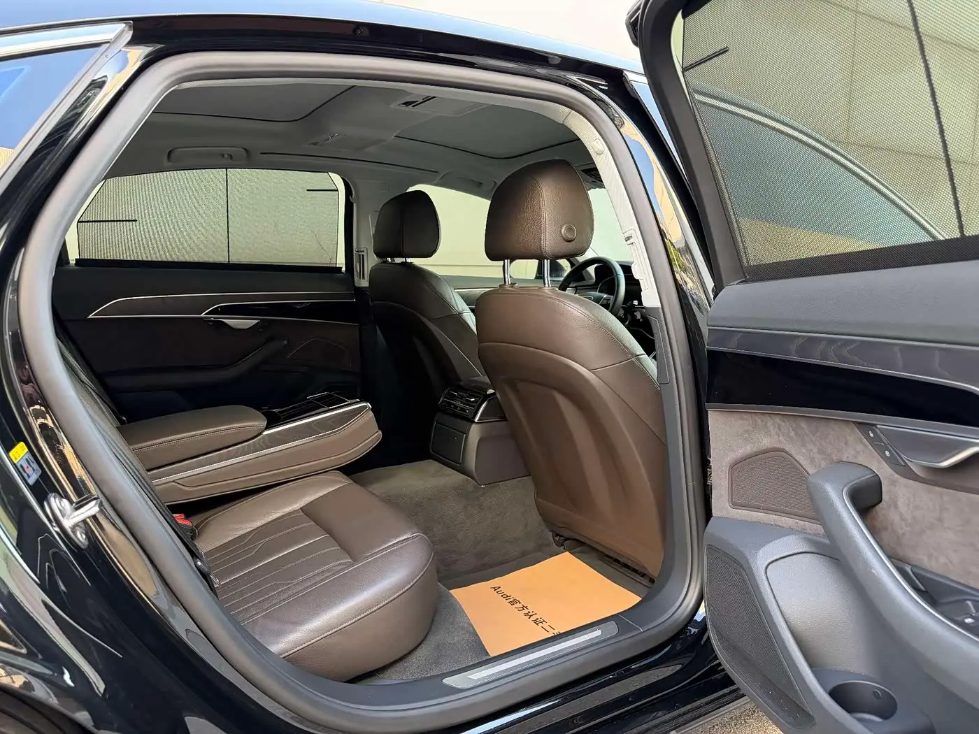 Audi A8 2018 — Şəkil 7/9