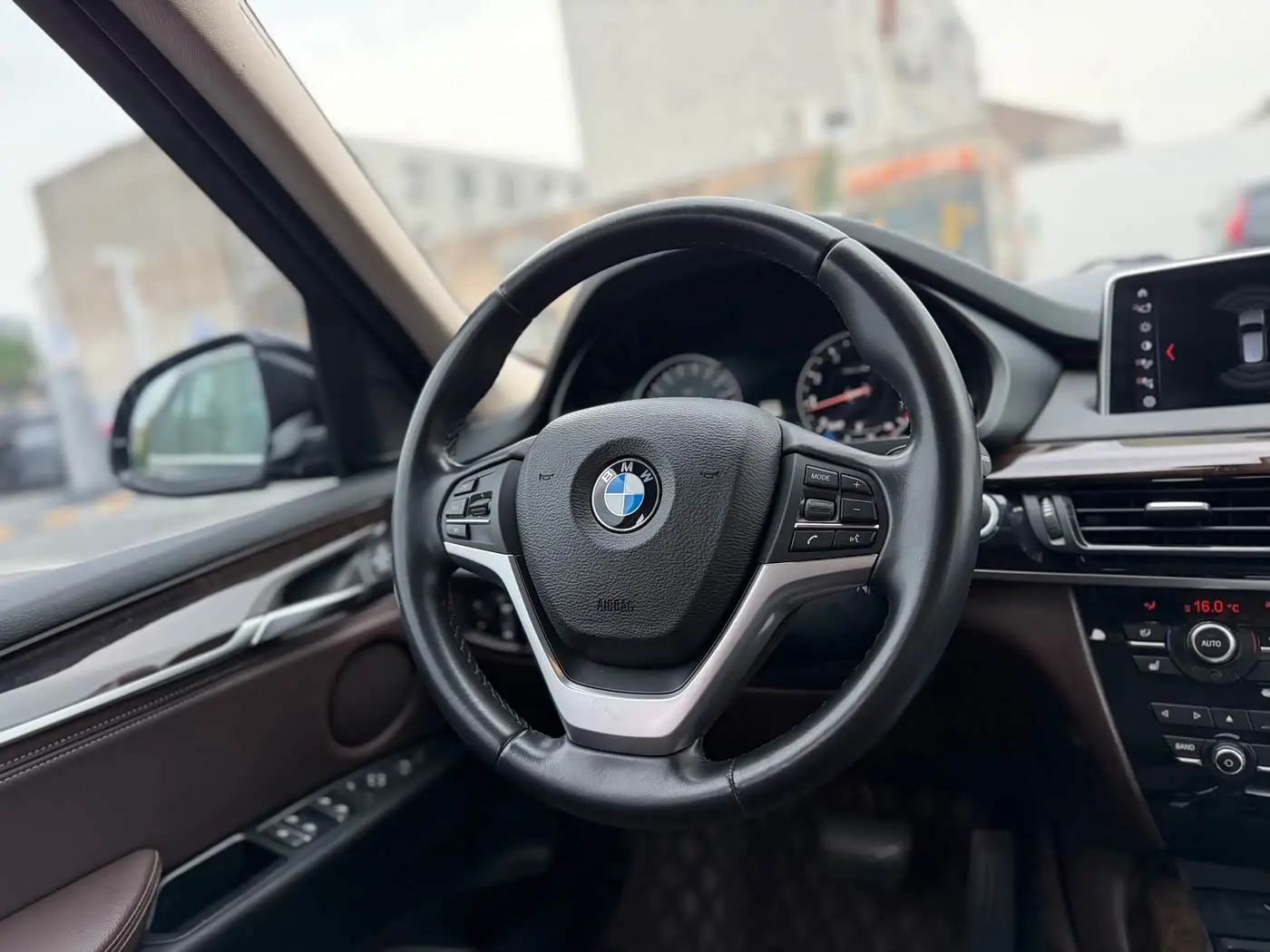 BMW X5 2018 — Şəkil 9/11