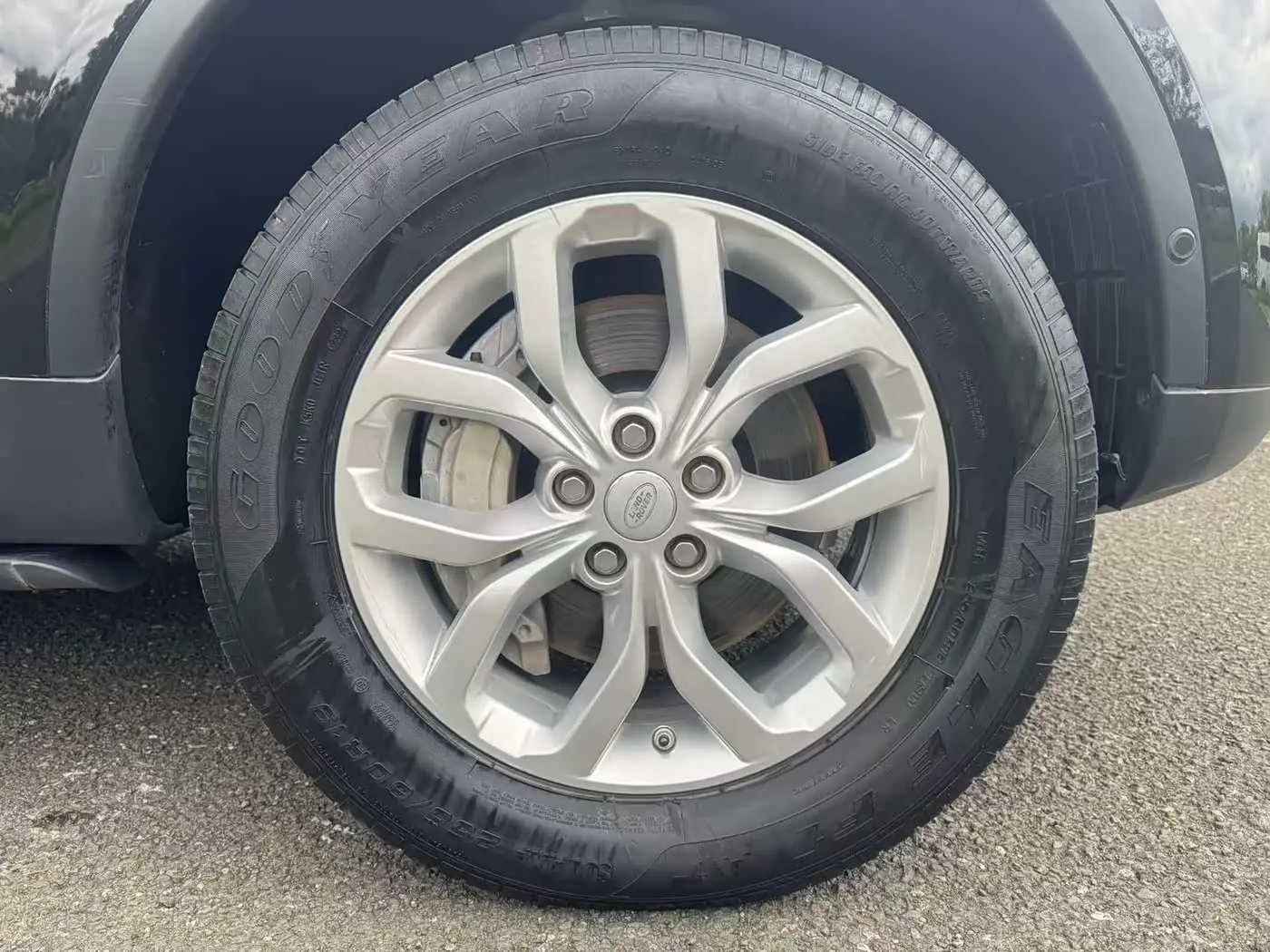 Land Rover Discovery 2020 — Photo 5/19