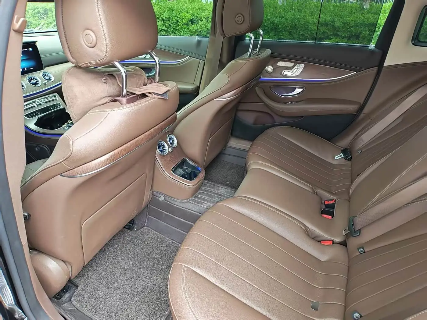 Mercedes-Benz E-Class 2023 — Фото 5/9