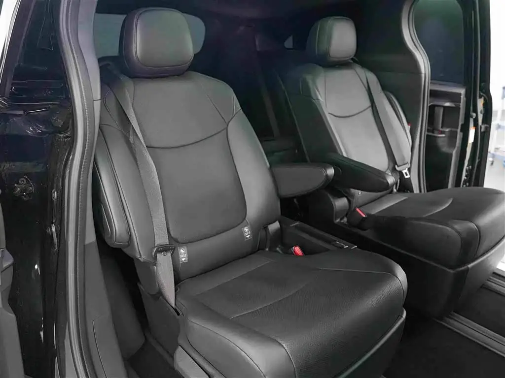 Toyota Granvia 2024 — Şəkil 11/15