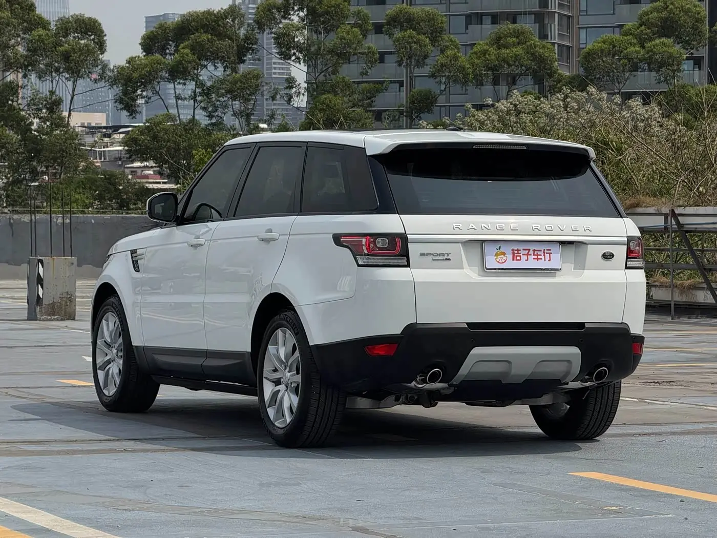 Land Rover Range Rover Sport 2017 — Photo 6/18