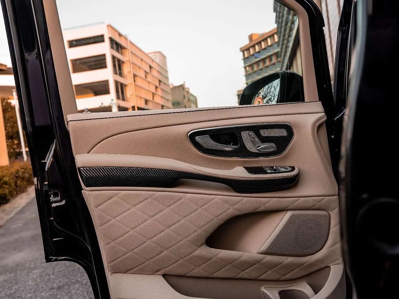Mercedes-Benz V-Class 2019 — Şəkil 13/20