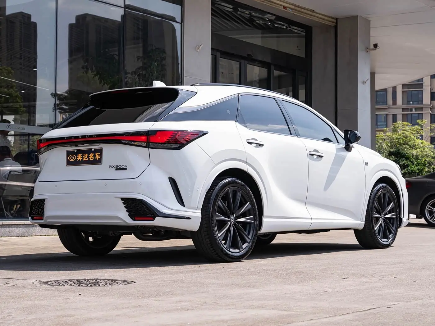 Lexus RX 2025 — Photo 3/20