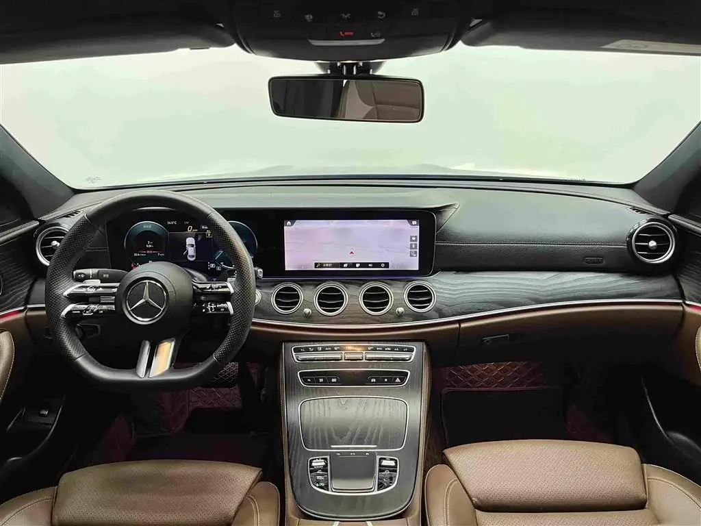 Mercedes-Benz E-Class 2023 — Фото 5/19
