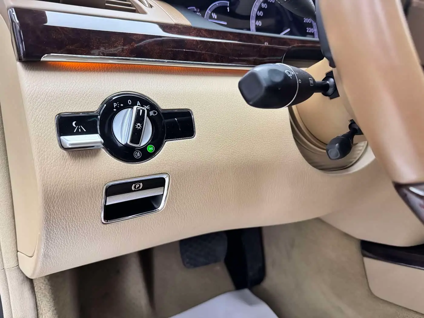 Mercedes-Benz S-Class 2010 — Photo 11/20