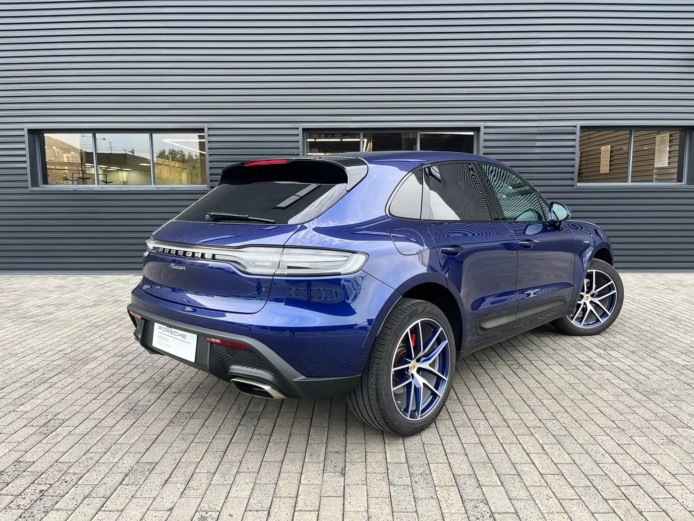 Porsche Macan 2023 — Photo 4/18