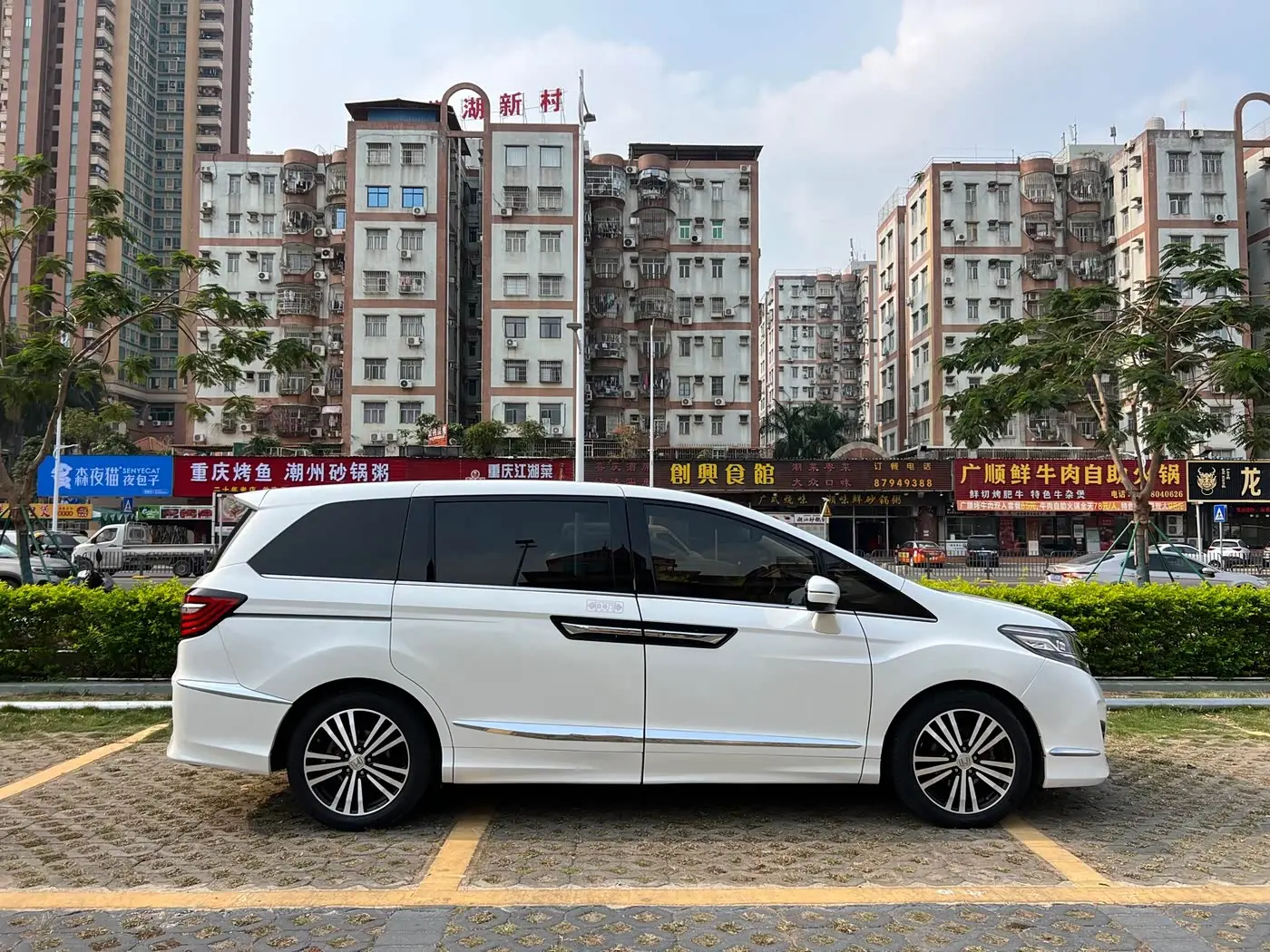 Honda Elysion 2018 — Photo 7/19