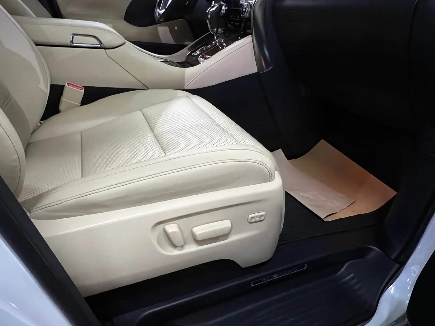 Toyota Alphard 2017 — Фото 12/14
