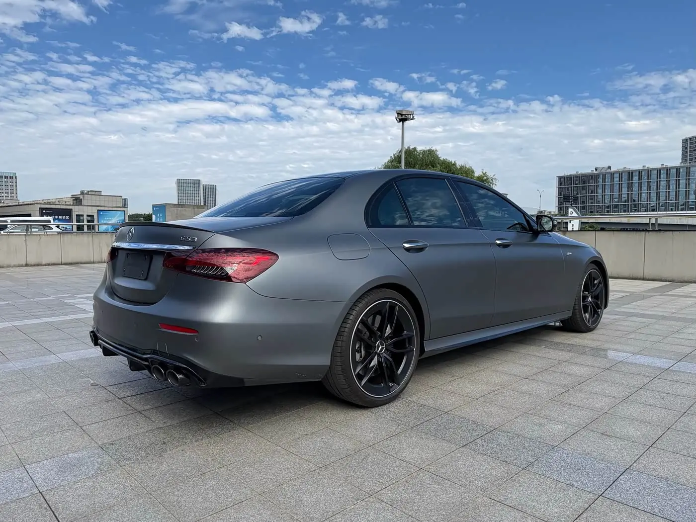 Mercedes-Benz E-Class AMG 2022 — Photo 19/19
