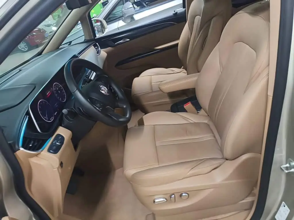 Buick GL8 2021 — Photo 15/20