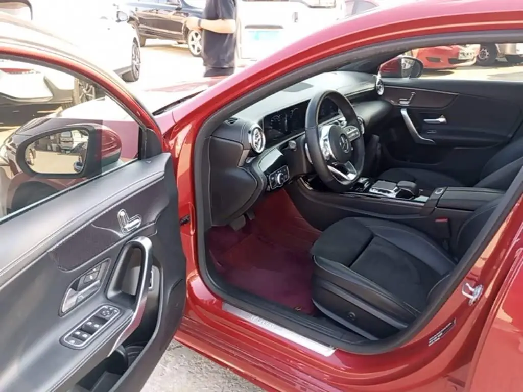 Mercedes-Benz A-Class 2020 — Фото 16/20