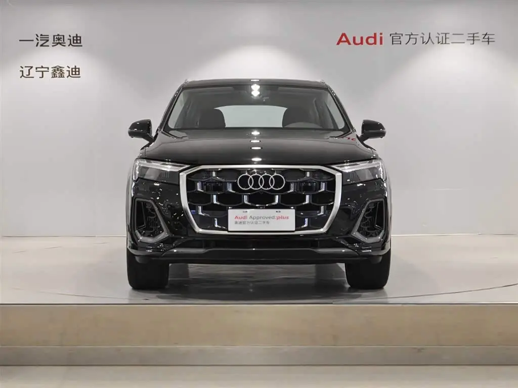 Audi Q7 2024 — Photo 2/9