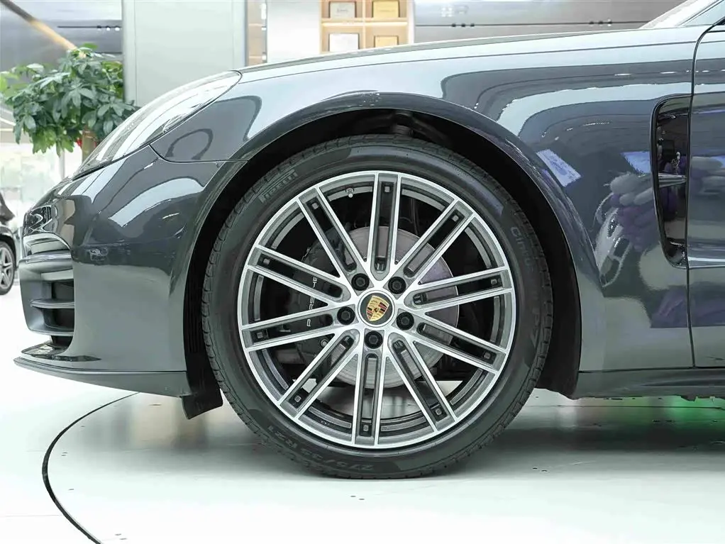 Porsche Panamera 2022 — Photo 19/20