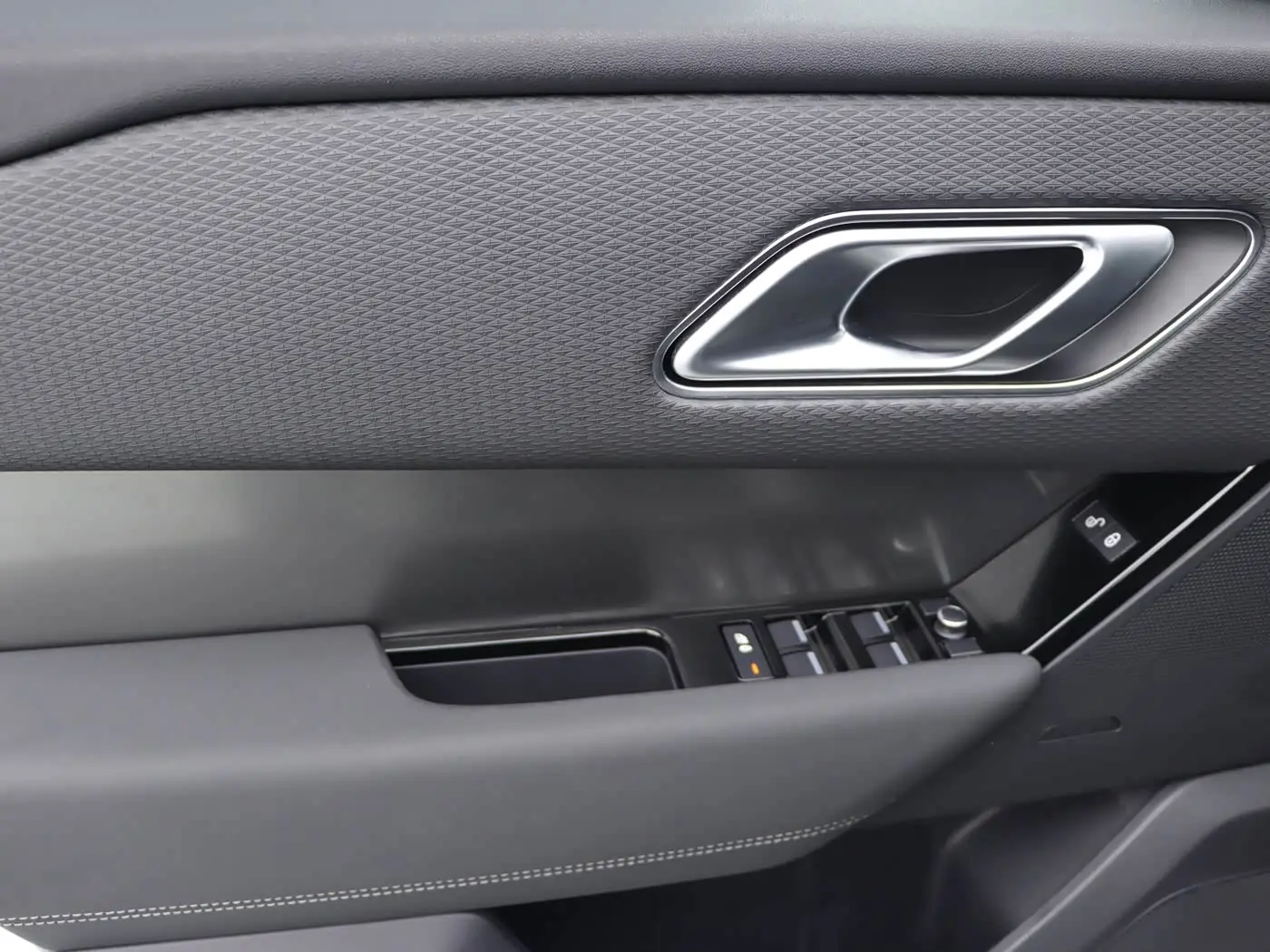 Land Rover Range Rover Velar 2021 — Photo 11/20
