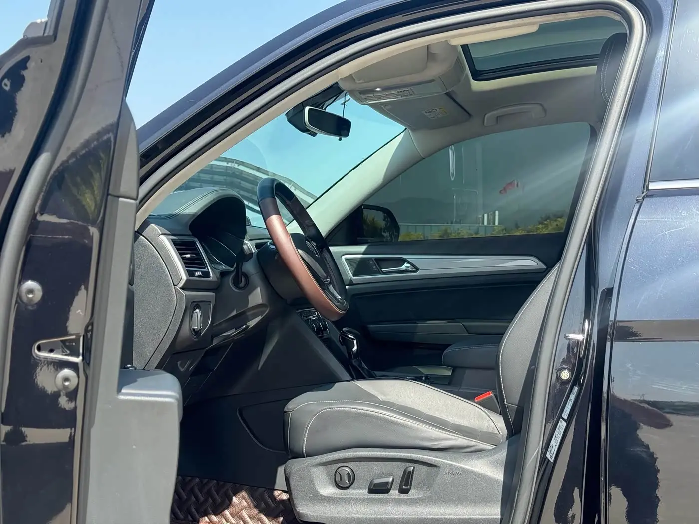 Volkswagen Teramont 2019 — ფოტო 5/20