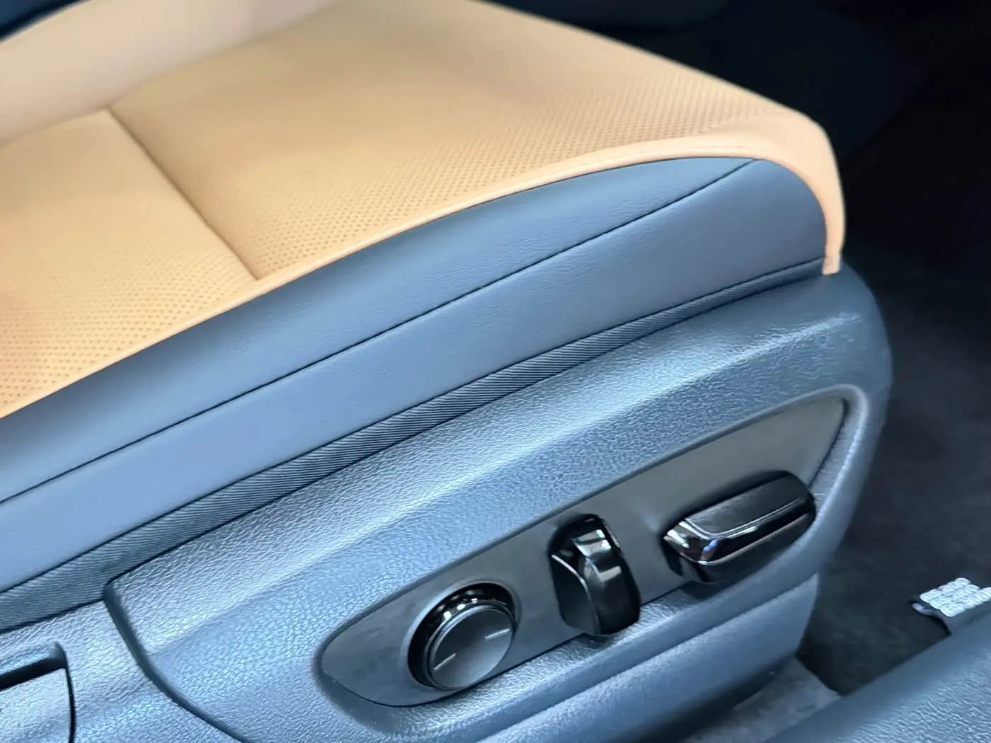 Lexus ES 2023 — Фото 15/20
