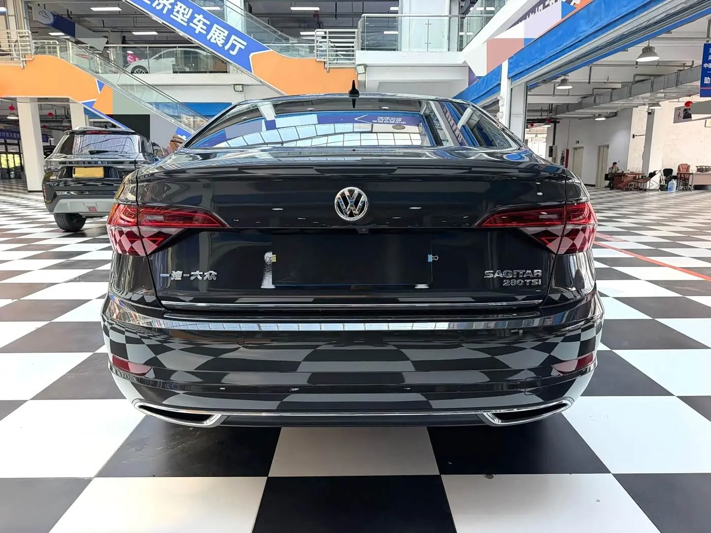 Volkswagen Sagitar 2022 — Photo 18/19