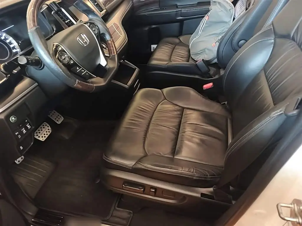 Honda Elysion 2017 — Şəkil 15/20