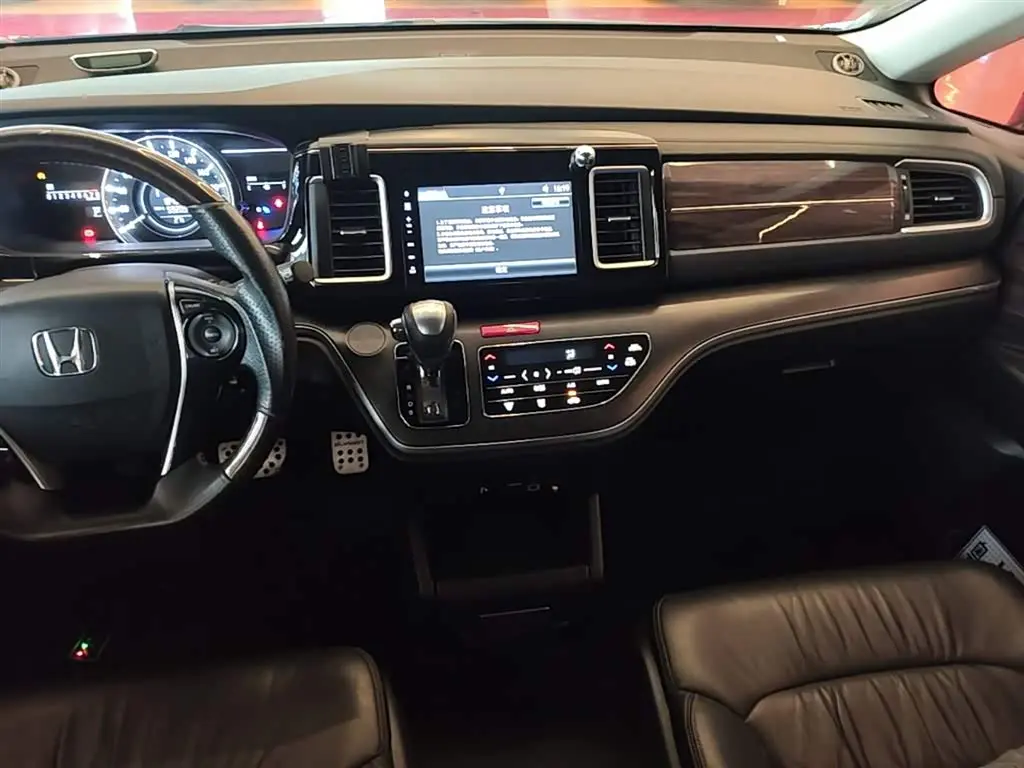 Honda Elysion 2017 — Şəkil 13/20