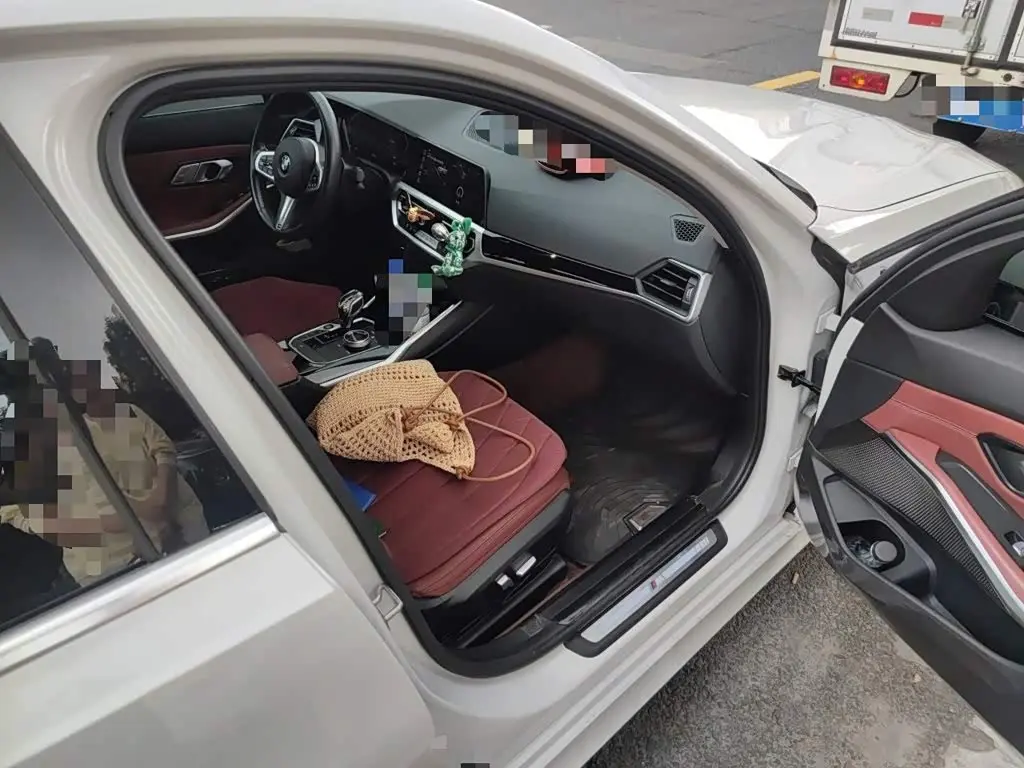 BMW 3 Series 2022 — Photo 20/20