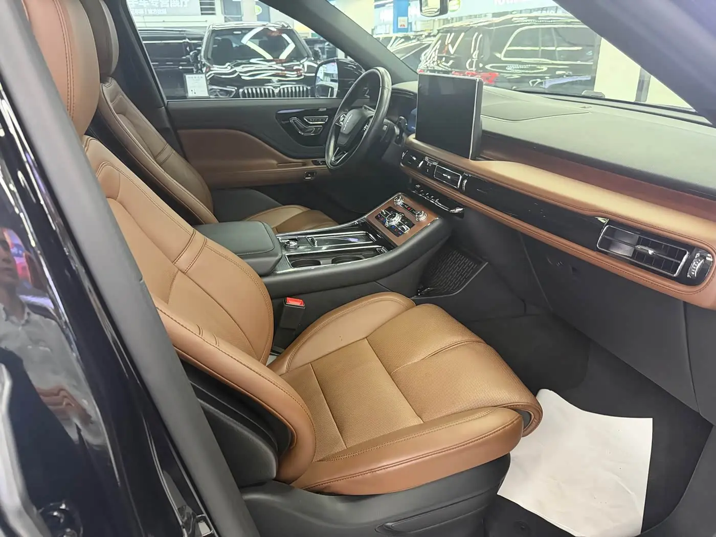 Lincoln Aviator 2021 — Şəkil 5/19