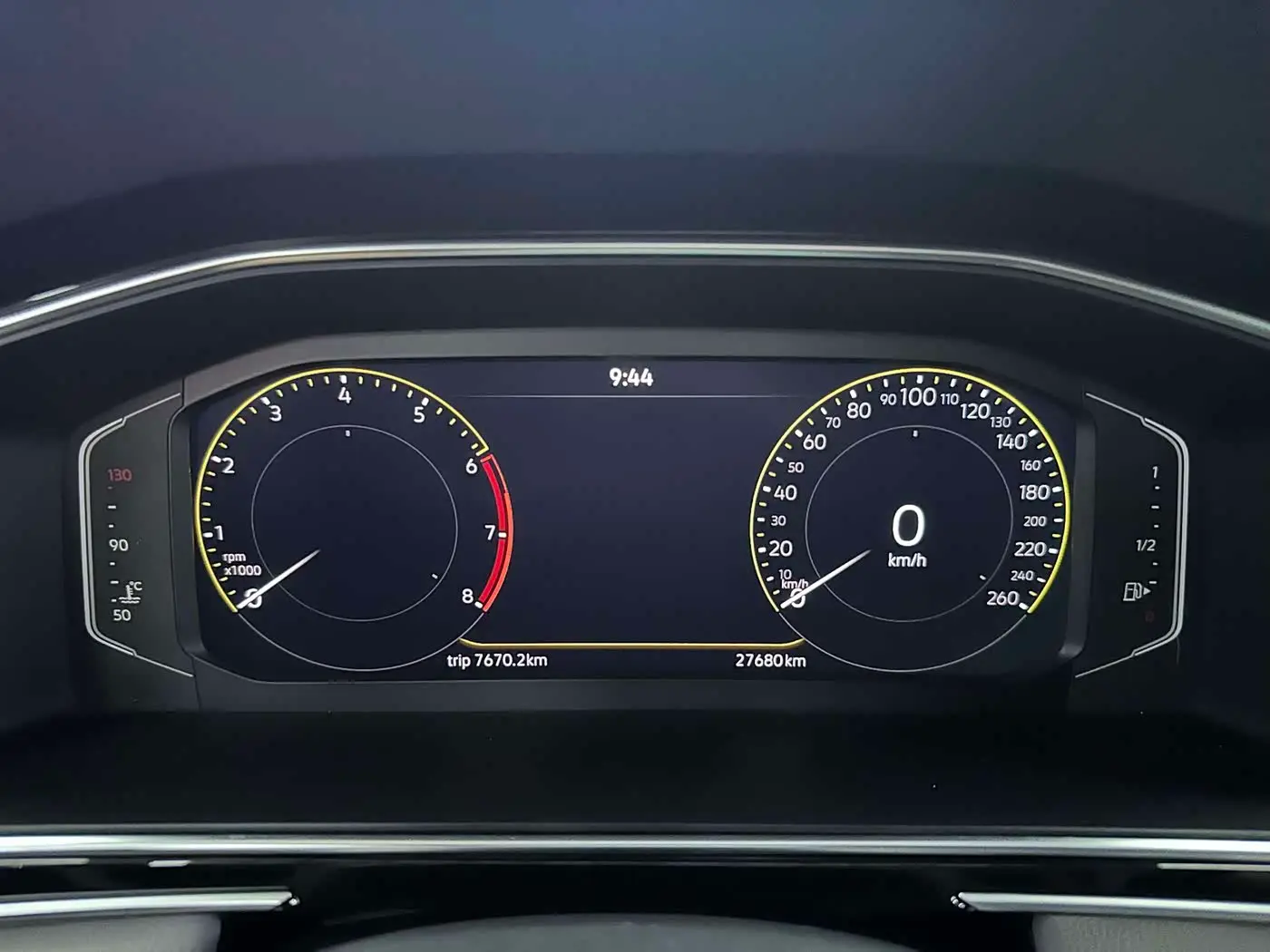 Volkswagen Tiguan L 2022 — Фото 11/15