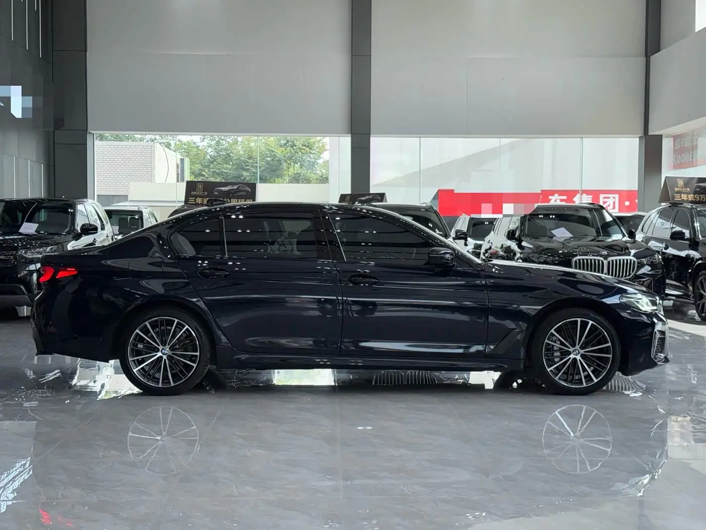 BMW 5 Series 2021 — Photo 3/10