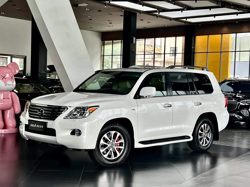 Lexus LX 2011 — Photo 1/19