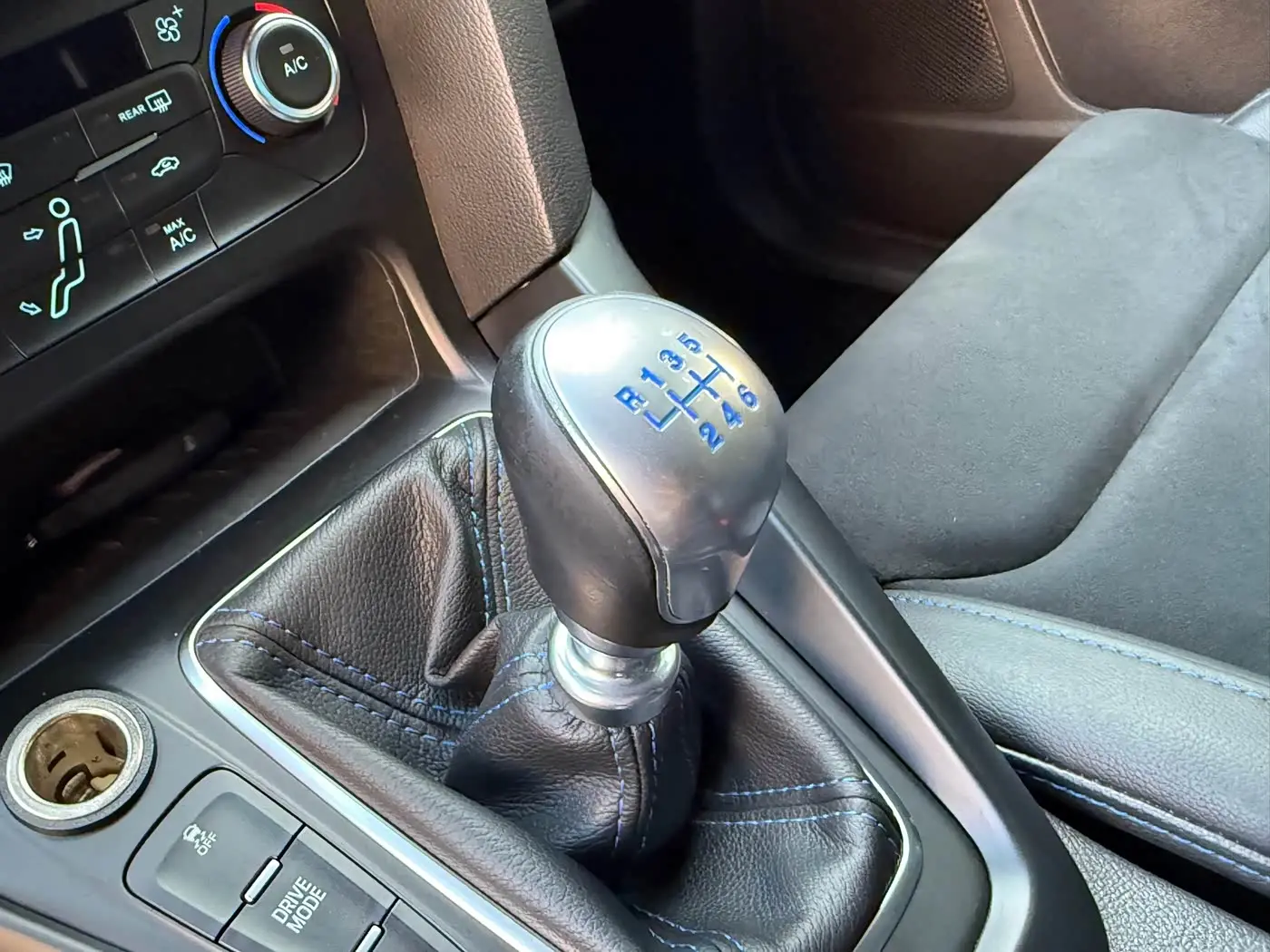 Ford Focus 2016 — Фото 12/13