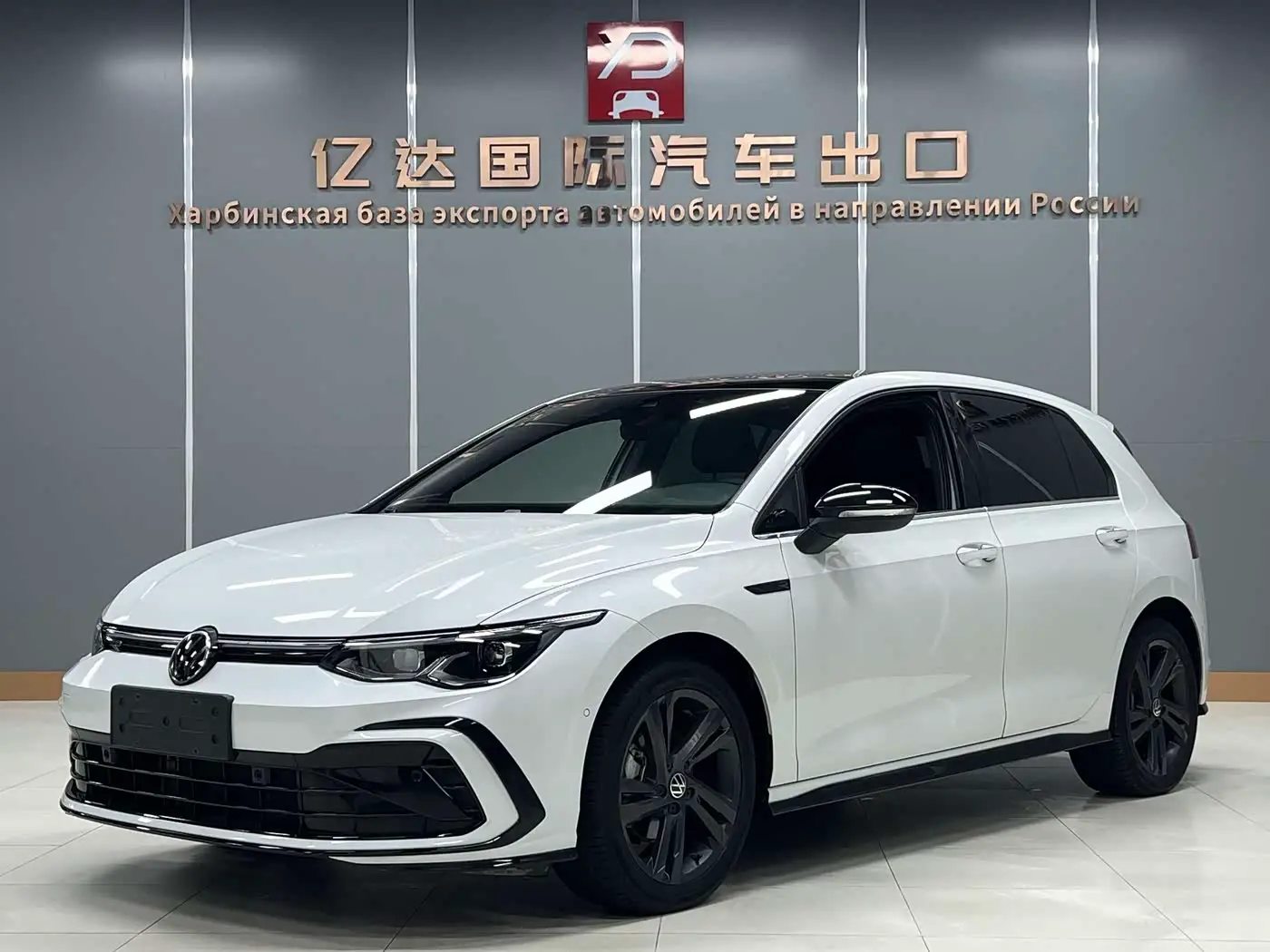 Volkswagen Golf, 2022