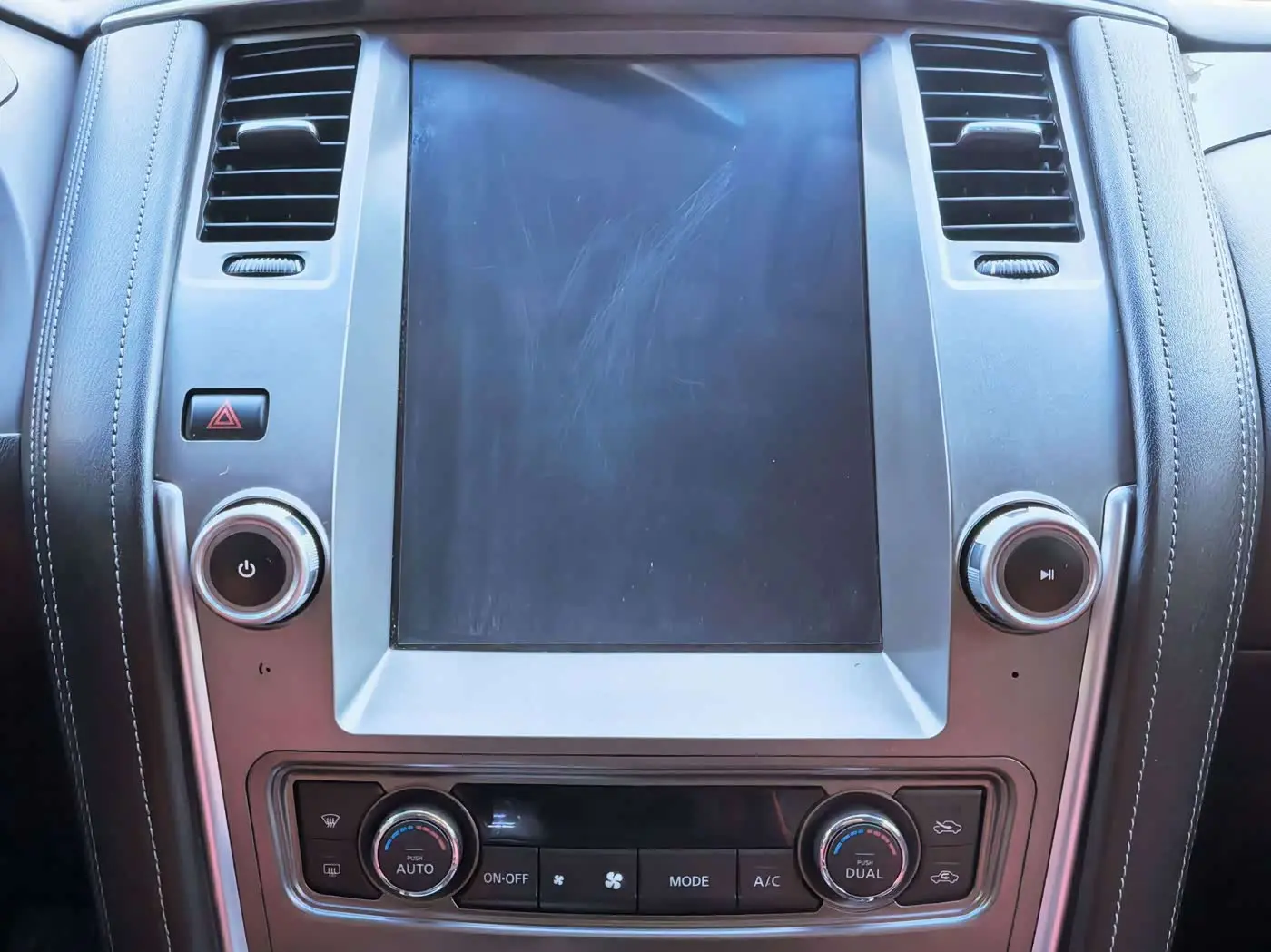 Nissan Patrol 2018 — Photo 15/20