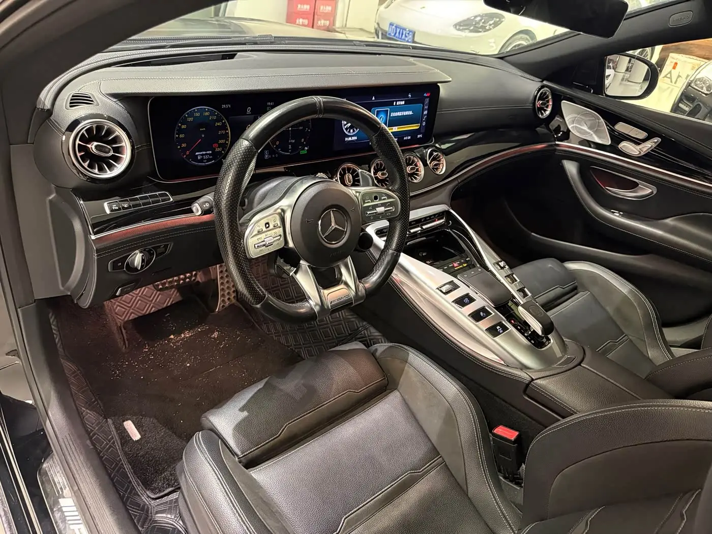 Mercedes-Benz AMG GT 2020 — Photo 6/13