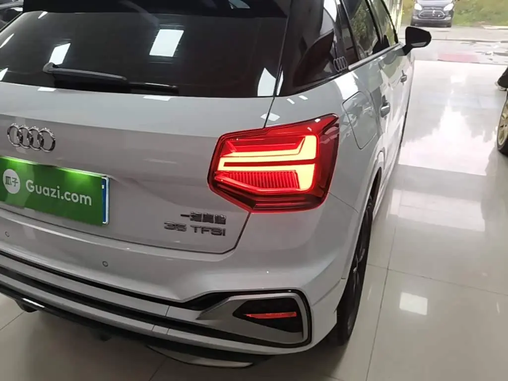 Audi Q2L 2023 — Photo 8/20