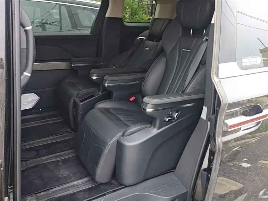 Hongqi HQ9 PHEV 2024 — ფოტო 17/20