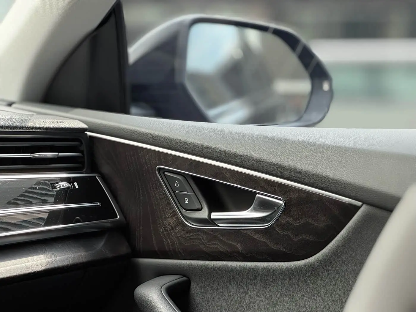 Audi Q8 2021 — Photo 15/17