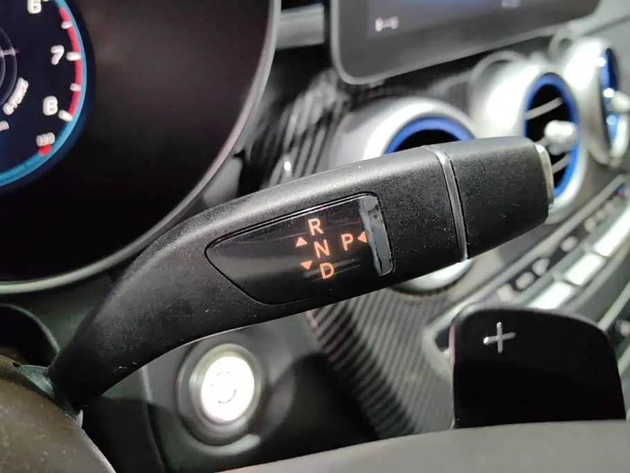 Mercedes-Benz GLC 2021 — Photo 16/16