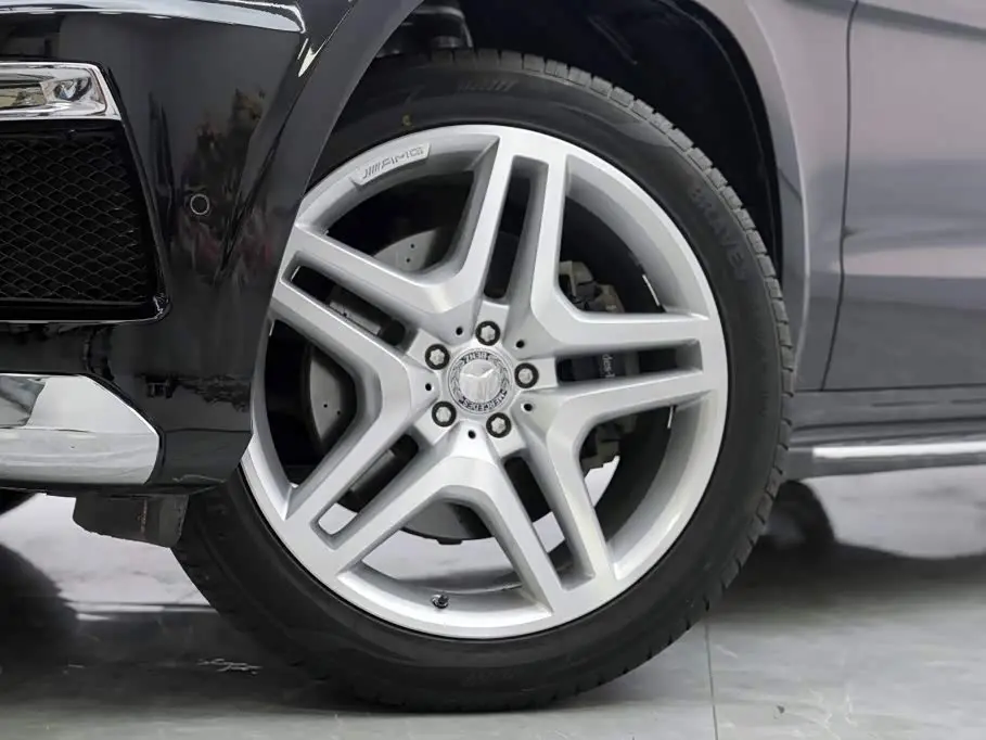 Mercedes-Benz GL-Class 2015 — Photo 3/18