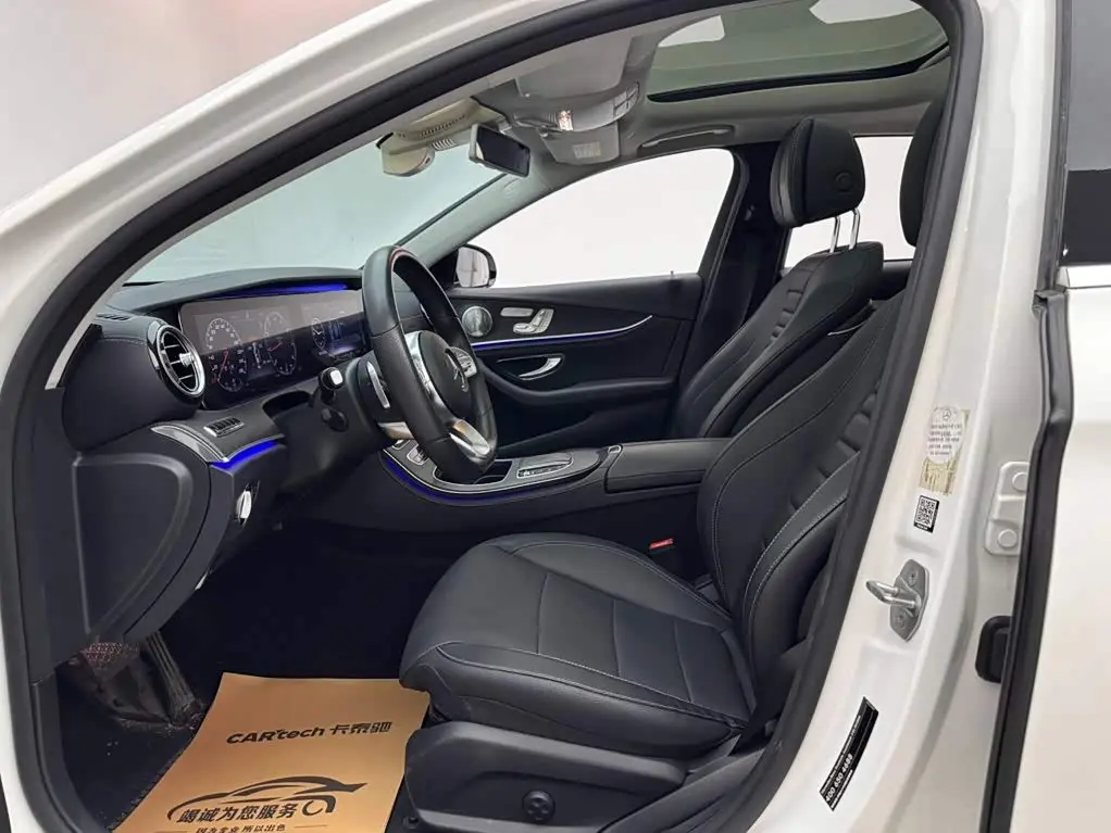 Mercedes-Benz E-Class 2020 — Photo 8/16
