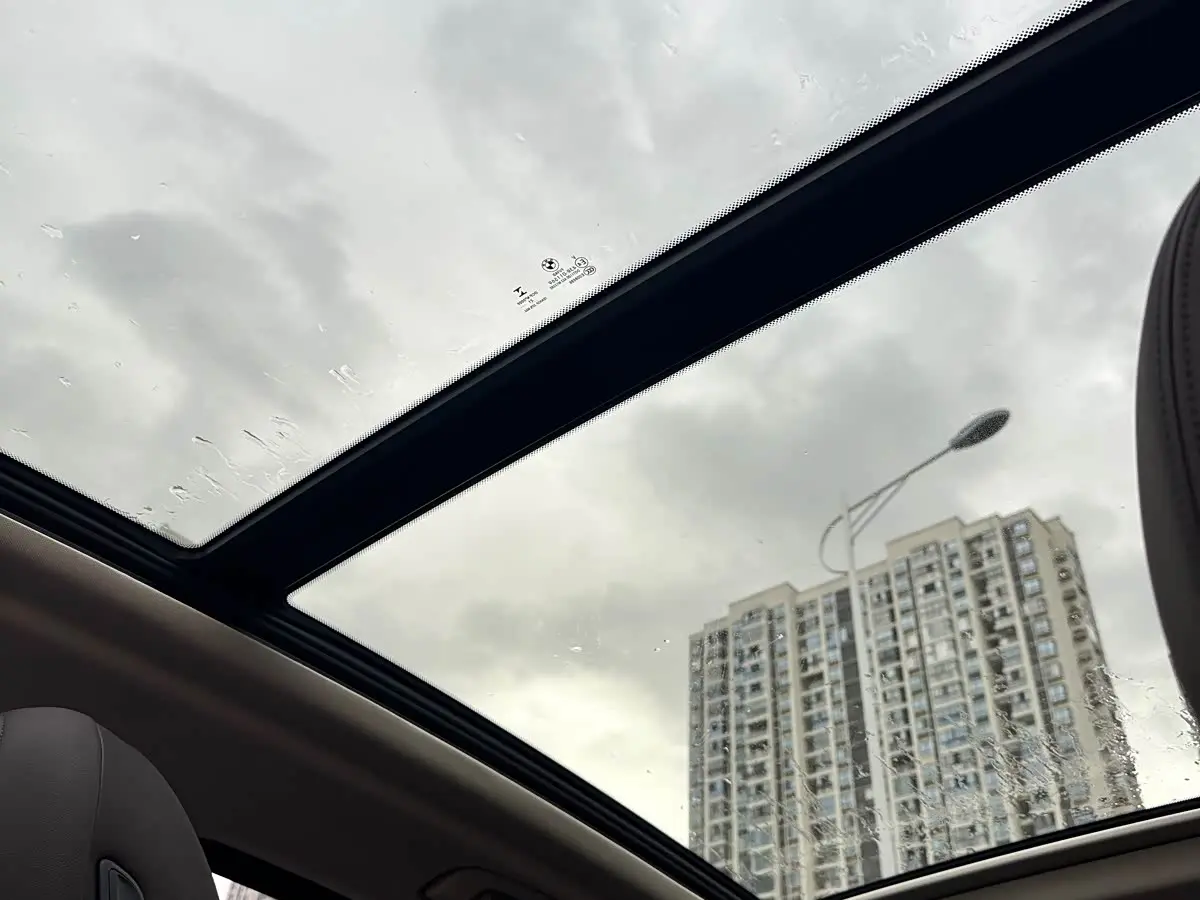 BMW X3 2022 — Photo 8/11