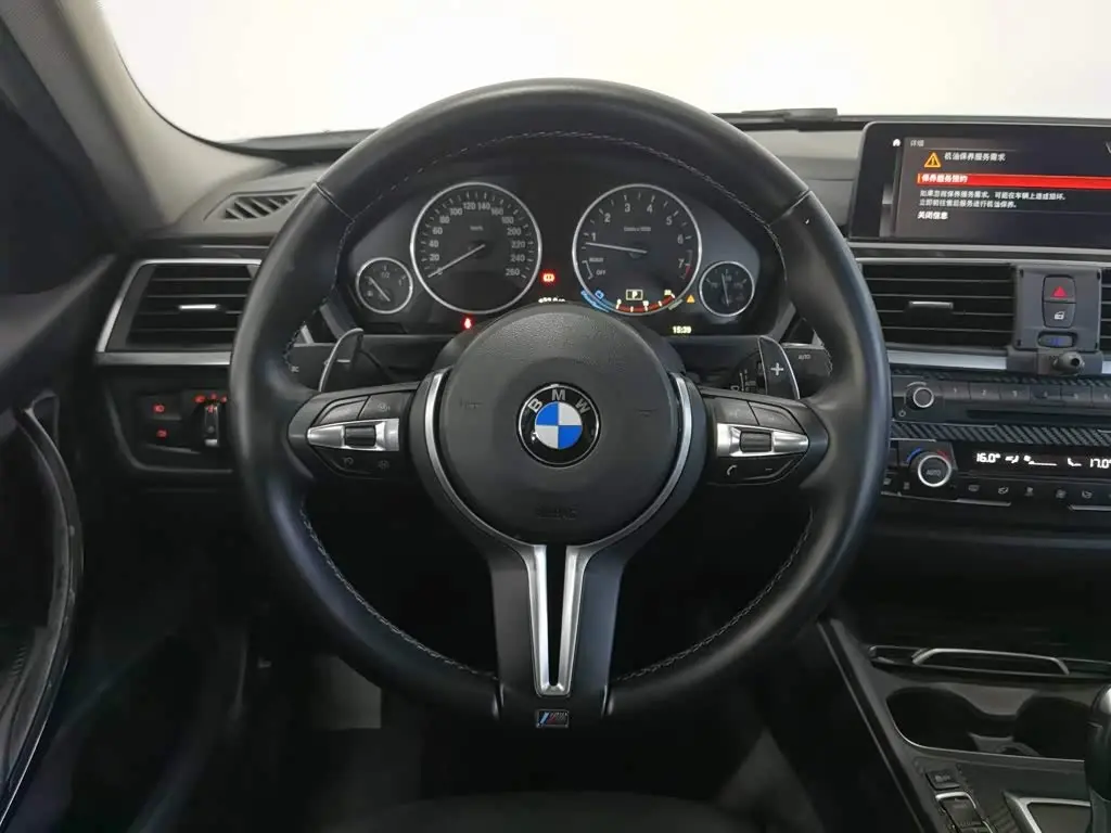 BMW 3 Series 2019 — Фото 11/20