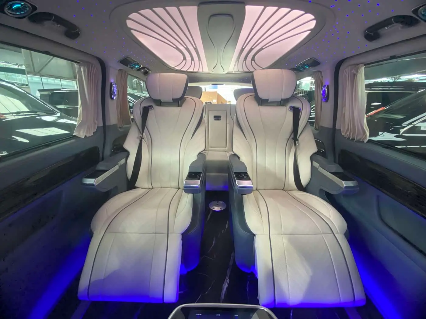 Mercedes-Benz Vito 2024 — Photo 13/19