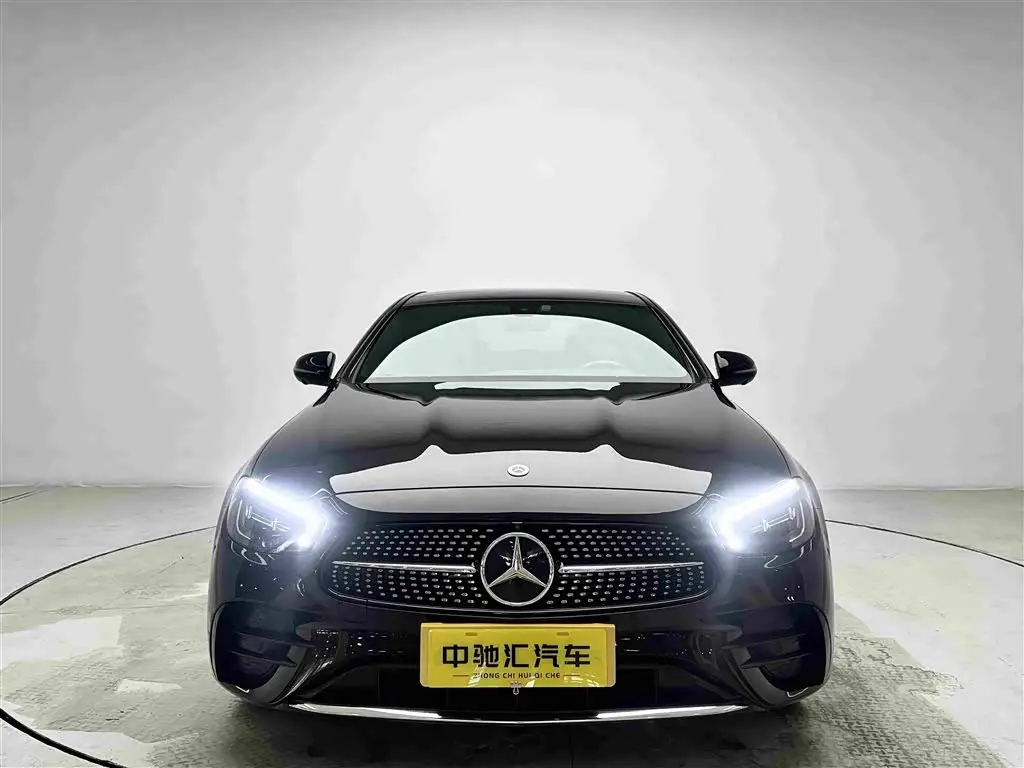 Mercedes-Benz E-Class 2024 — Фото 2/20