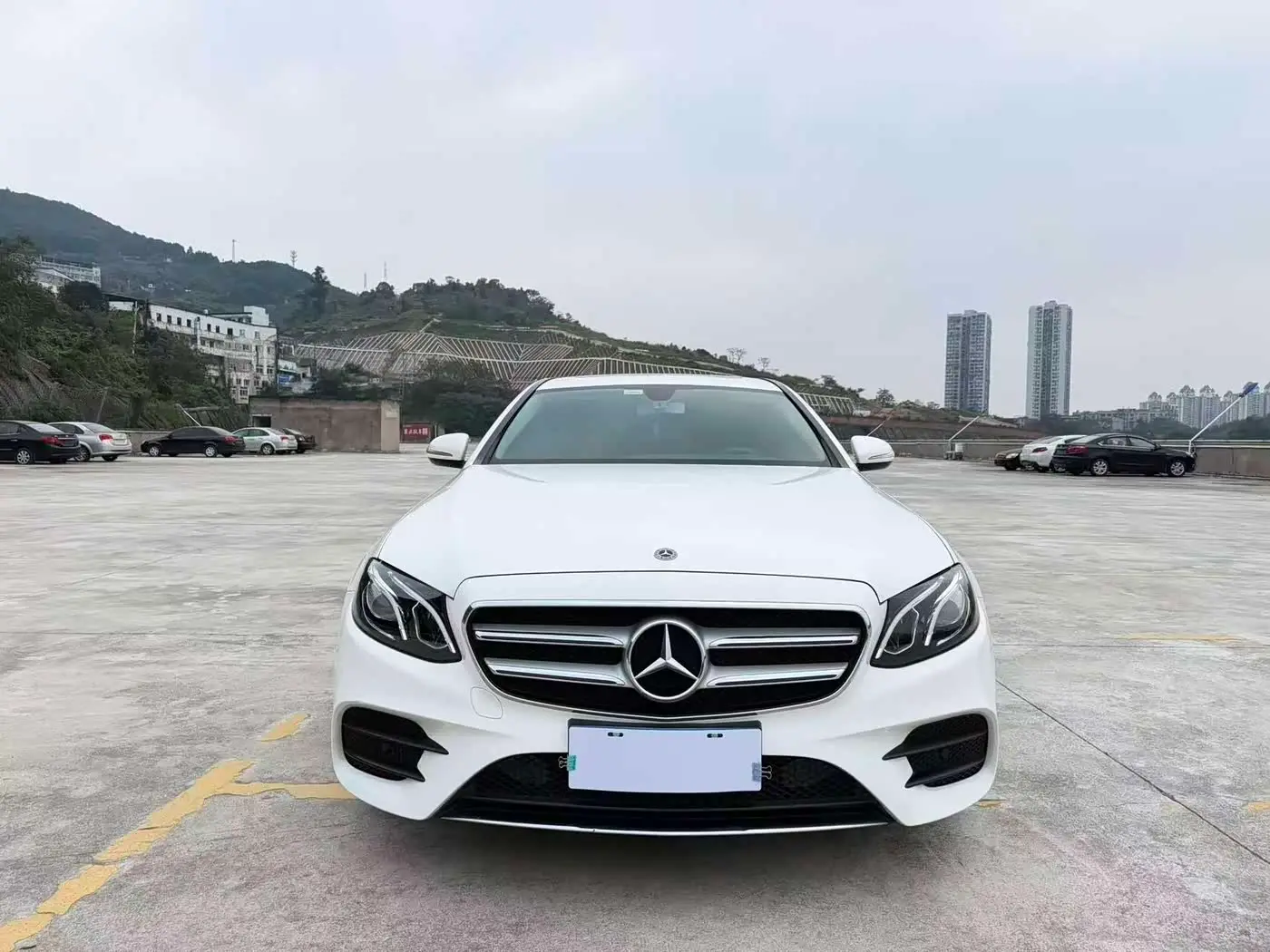 Mercedes-Benz E-Class 2017 — Фото 2/16