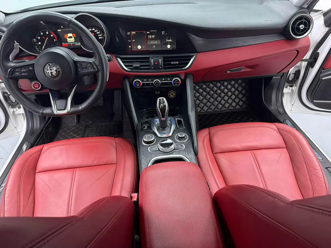 Alfa Romeo Giulia 2020 — Photo 6/10