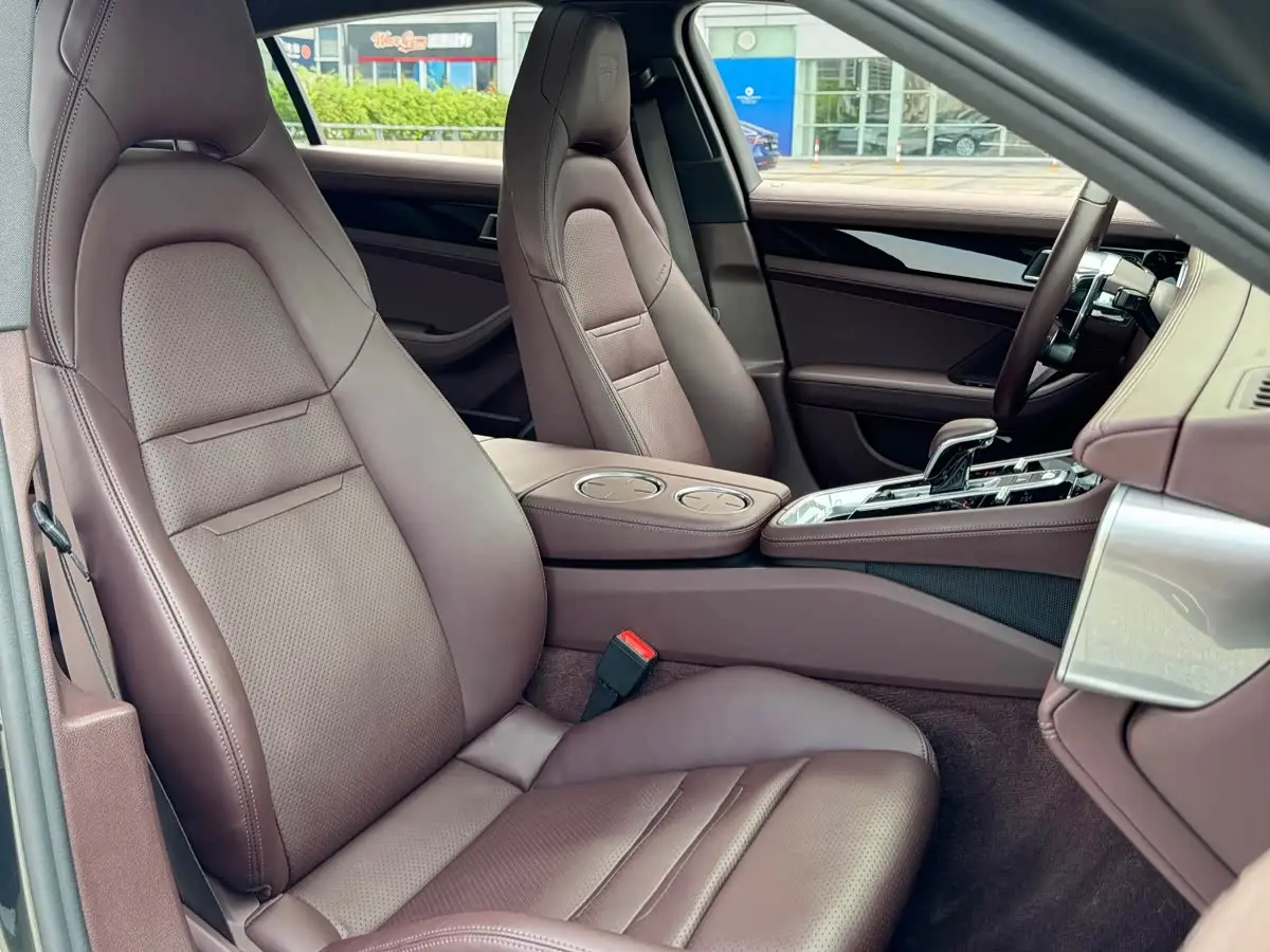Porsche Panamera 2019 — Фото 9/14