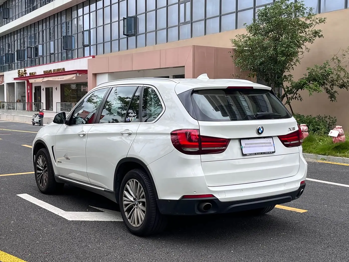 BMW X5 2015 — Фото 4/11