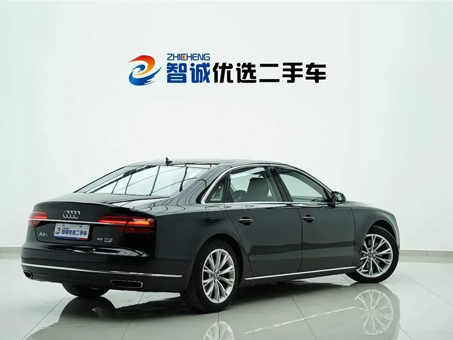 Audi A8 2014 — Photo 4/20